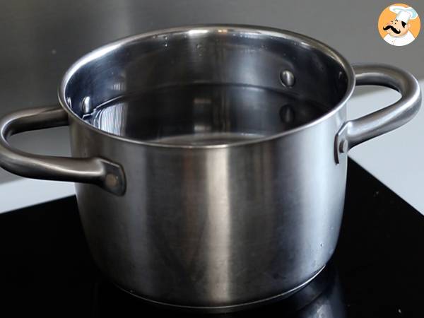 Pakastettu äyriäisrisotto: ihanteellinen ratkaisu nopeaan ja maukkaaseen ruokaan. - Valmistelu askel 1