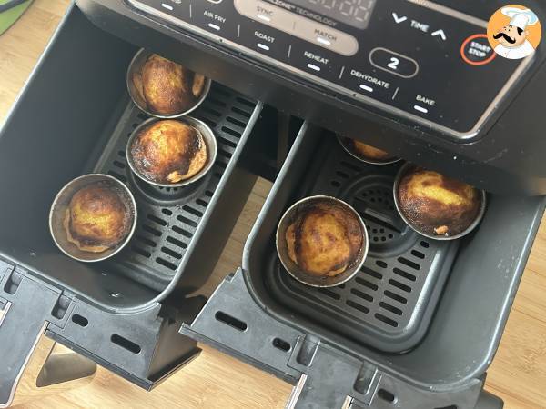 Pastéis de nata ilmakeittimessä. Nopea ja helppo resepti perinteiseen portugalilaiseen makeaan. - Valmistelu askel 8