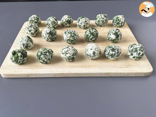 Pinaatti ja ricotta malfatti, helppo, vaivaamaton kotitekoinen pastaresepti - Valmistelu askel 4