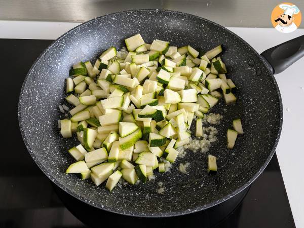 Kermainen kesäkurpitsa-lasagne: paras kasvisresepti, jota kannattaa kokeilla! - Valmistelu askel 4