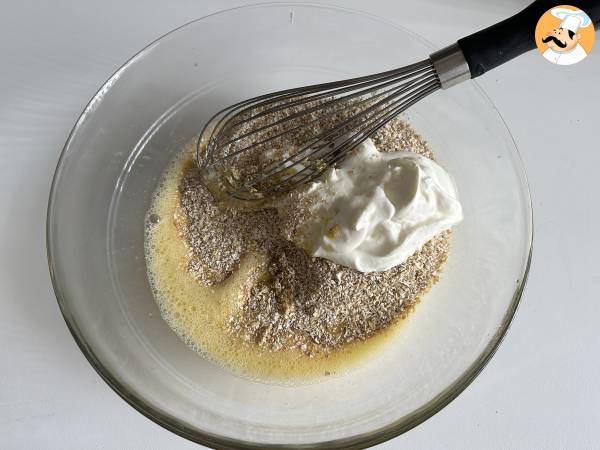 Gluteenitonta kauraleipää jogurtilla ja kananmunalla: proteiinipitoinen, terveellinen ja helppo resepti. - Valmistelu askel 2