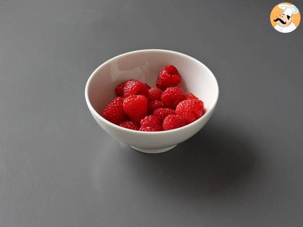 Franui pistaasipähkinöillä, herkulliset päällystetyt vadelmat, sulavat ja rapeat - Valmistelu askel 1