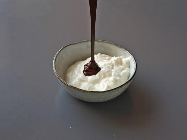 Suklaamousse heraproteiinilla - Valmistelu askel 1