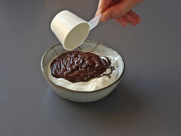 Suklaamousse heraproteiinilla - Valmistelu askel 2
