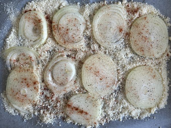 Superrapeat kotitekoiset sipuli- ja parmesaanilastut - Valmistelu askel 4