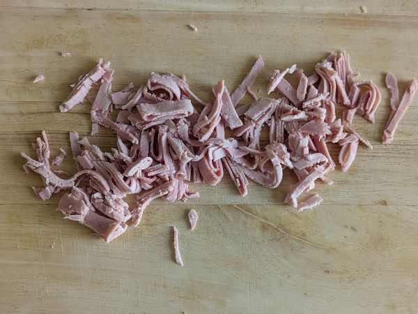 Kerma-kinkkupasta: kermaista, nopeaa ja vastustamatonta! - Valmistelu askel 1