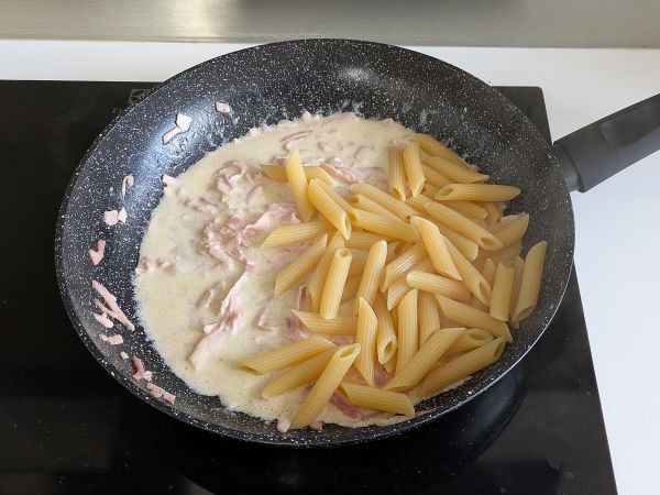 Kerma-kinkkupasta: kermaista, nopeaa ja vastustamatonta! - Valmistelu askel 5