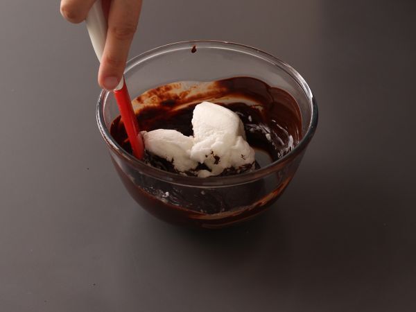 Täydellinen suklaamousse, ultra gourmet, jossa on ripaus suolaa. - Valmistelu askel 4