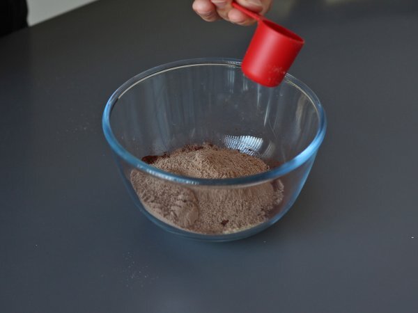 Proteiinibrownie heran kanssa, luonnollisesti gluteeniton - Valmistelu askel 1