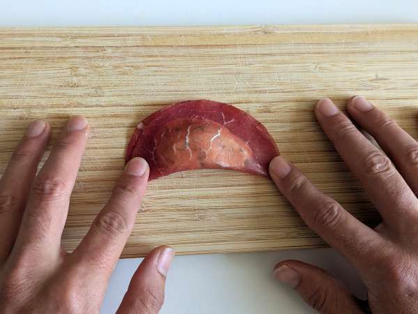 Tortelloni di bresaola täytettynä rucolalla ja ricottajuustolla: maukasta ja valmista 10 minuutissa! - Valmistelu askel 5