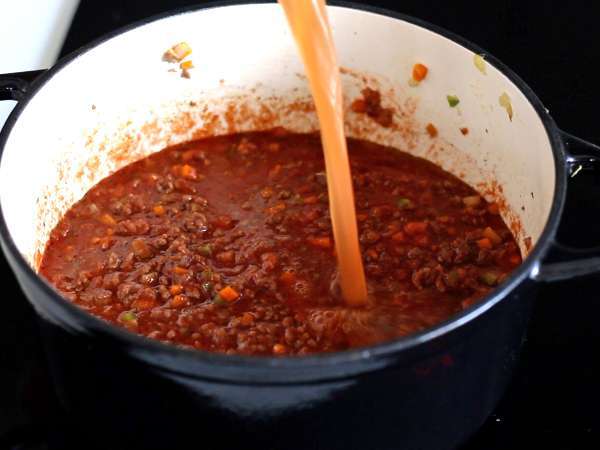 Kotitekoinen bolognese-kastike - ragù alla bolognese (ragù alla bolognese) - Valmistelu askel 5