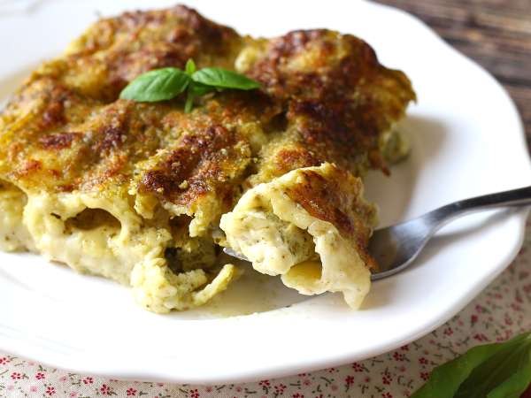 Kermainen pesto cannelloni au gratin: helppo ja maukas resepti - Valmistelu askel 10