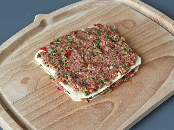 Lavash kebab tortillojen kanssa, kuuluisat helpot uunissa paistetut kebabit! - Valmistelu askel 5