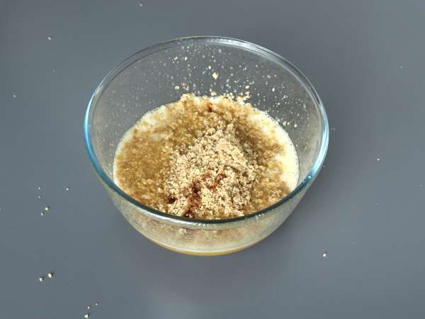 Superhelppo saksanpähkinäkakku, joka on tehty vain 4 ainesosasta. - Valmistelu askel 3