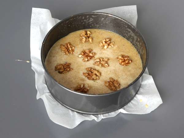 Superhelppo saksanpähkinäkakku, joka on tehty vain 4 ainesosasta. - Valmistelu askel 5