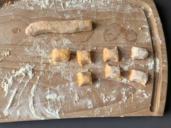 Kermaiset kurpitsan nokareet Philadelphian ja rapeiden saksanpähkinöiden kanssa - Valmistelu askel 4