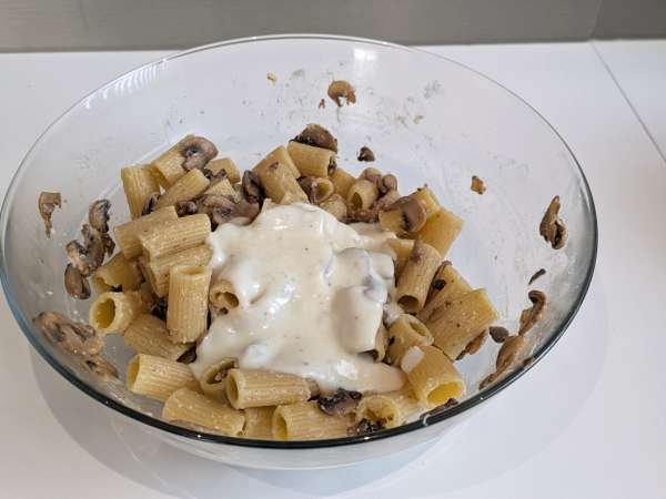 Pasta al forno ai funghi: täydellinen kermainen ja jäntevä resepti syksyyn - Valmistelu askel 7