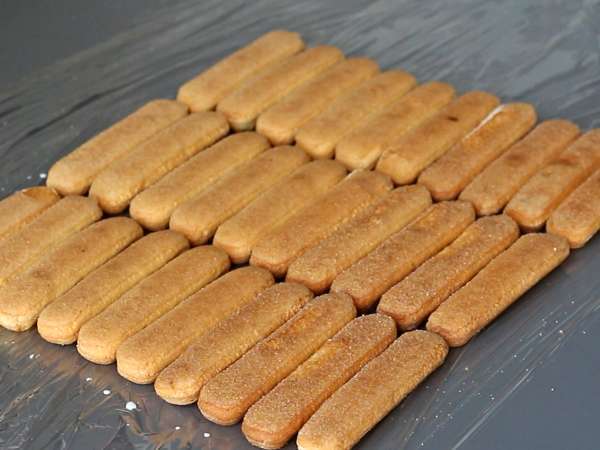 Tämän punaisen hedelmähirren tekemiseen ei tarvita muottia! - Valmistelu askel 3