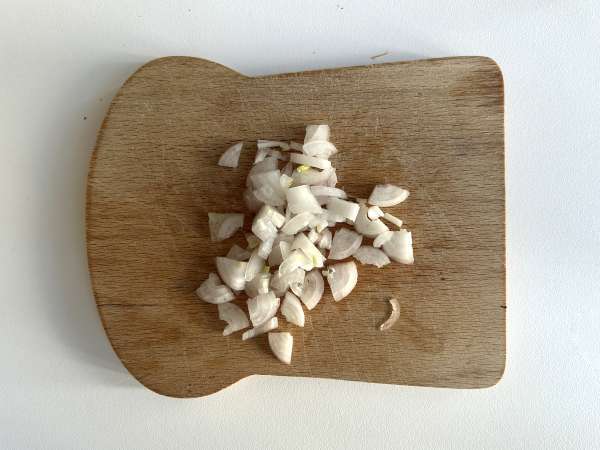 Kotitekoinen pippurikastike: kermainen, tuoksuva ja superhelppo! - Valmistelu askel 1