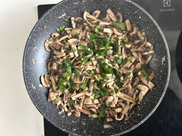 Perunagratiini sienien kanssa - Valmistelu askel 6