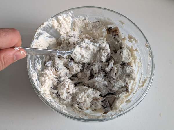 Ricottajuustolla ja sienillä täytetyt crepes: täydellinen kermainen kasvisresepti joka tilaisuuteen - Valmistelu askel 4