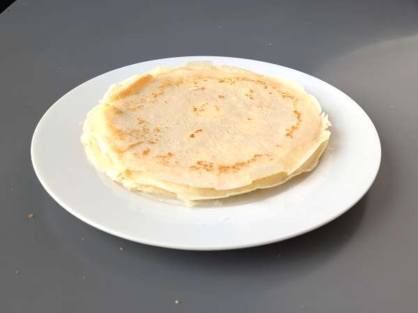 Ricottajuustolla ja sienillä täytetyt crepes: täydellinen kermainen kasvisresepti joka tilaisuuteen - Valmistelu askel 6