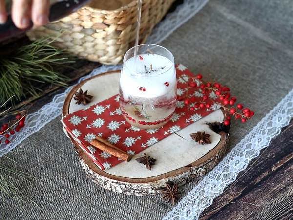 Cocktail, jonka sisällä on lumen peittämä kuusi - Valmistelu askel 5