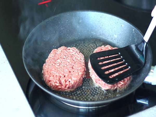 Juustohampurilainen, kuuluisa hampurilainen, jota kaikki rakastavat! - Valmistelu askel 2