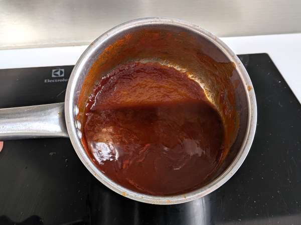 Lihapullat ilmankuumentimessa makean ja happaman grillikastikkeen kanssa: helppo ja maukas resepti - Valmistelu askel 3