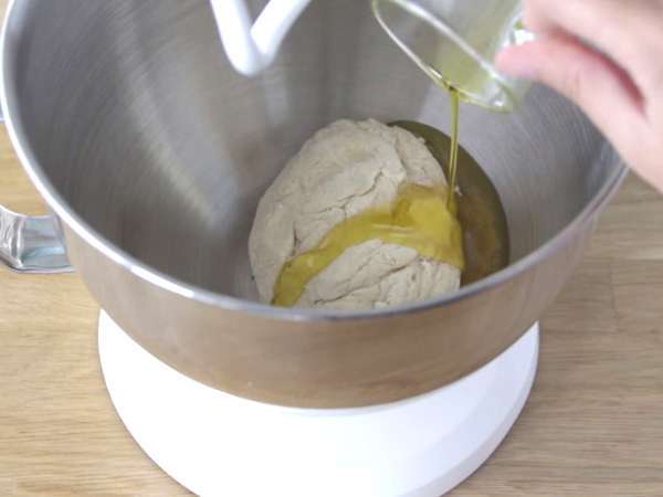 Kostea Margherita-pizza - Valmistelu askel 3