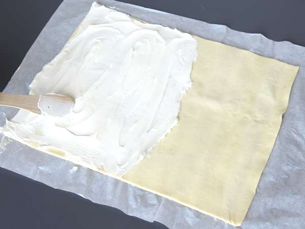 Hiutaloituja juustokierroksia Airfryerilla - Valmistelu askel 1