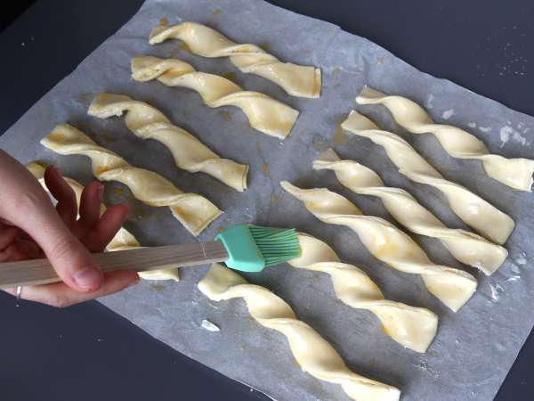 Hiutaloituja juustokierroksia Airfryerilla - Valmistelu askel 5