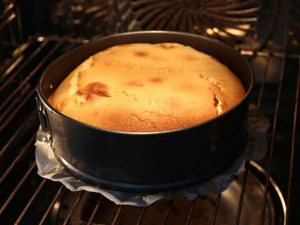 Extra fondanttinen ylösalaisin oleva banaanikakku - Valmistelu askel 8