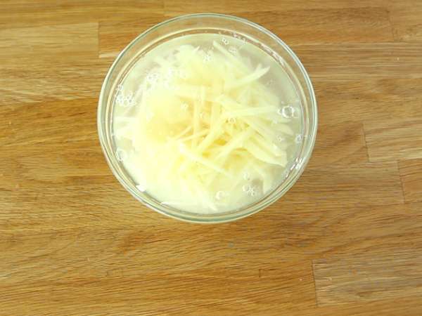 Air Fryer -perunalastut niin rapeita, ettet usko niiden olevan kotitekoisia - Valmistelu askel 2