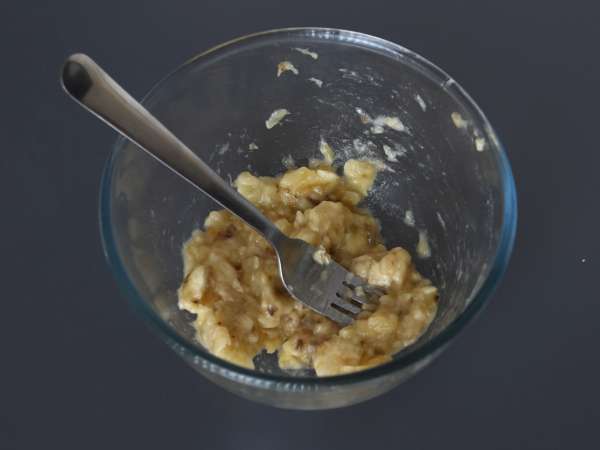 Extra gourmet-banaani-suklaamuffinssit - Valmistelu askel 1