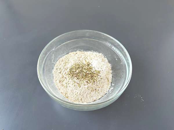 Kotitekoisia gressinejä ilmakeittimellä - Valmistelu askel 1