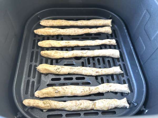 Kotitekoisia gressinejä ilmakeittimellä - Valmistelu askel 4