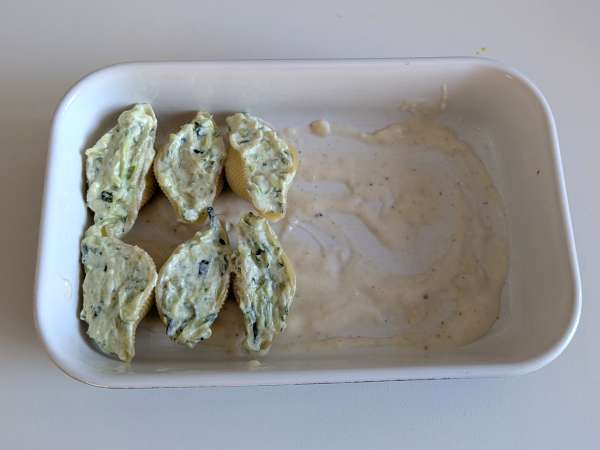 Conchiglioni täytetty ricotta, kesäkurpitsa ja sitruuna: kermainen ja au gratin uunissa - Valmistelu askel 7