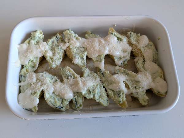 Conchiglioni täytetty ricotta, kesäkurpitsa ja sitruuna: kermainen ja au gratin uunissa - Valmistelu askel 8