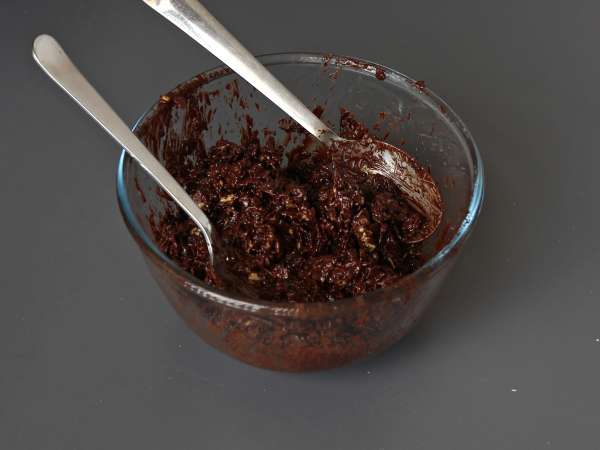 Suklaa Pringles hiekkaruusuissa - Valmistelu askel 3