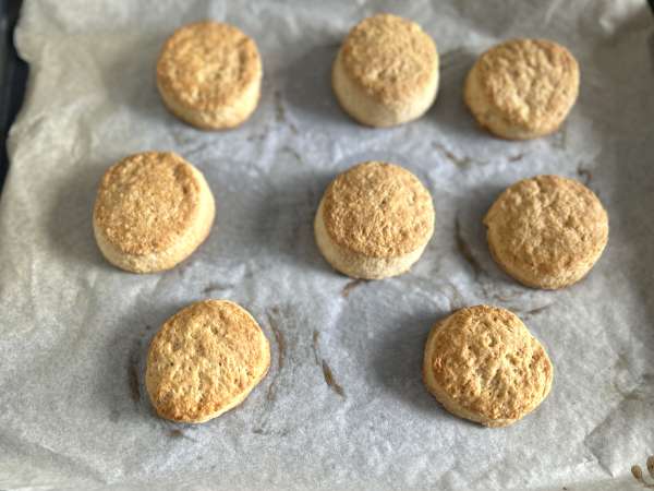 Strawberry shortcake, amerikkalainen mansikkakermakakku, joka ei koskaan petä... - Valmistelu askel 6