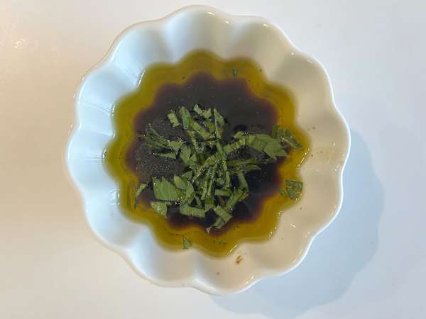 Linssi-, feta- ja edamame-salaatti rapeilla vihanneksilla - Valmistelu askel 4