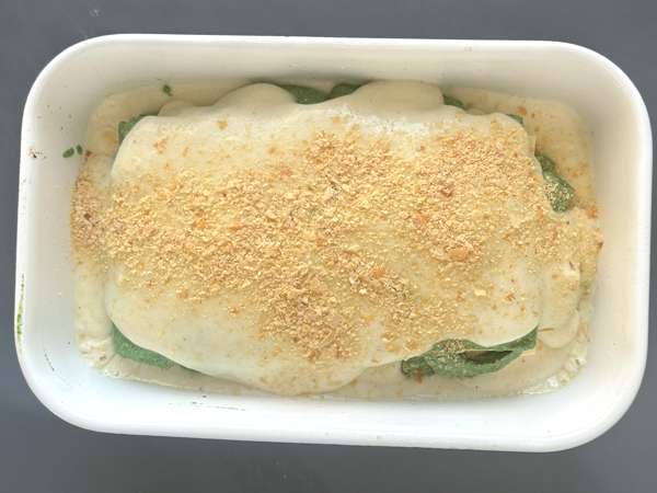 Kasvislasagne, jossa on pinaattia ja tofua, valmistettu ilmakeittimessä - Valmistelu askel 8
