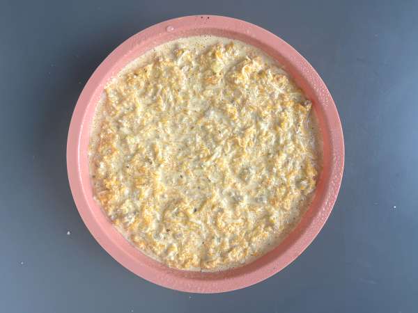 Pohjaton tonnikala-, porkkana- ja raejuustoquiche: helppo ja proteiinipitoinen - Valmistelu askel 7