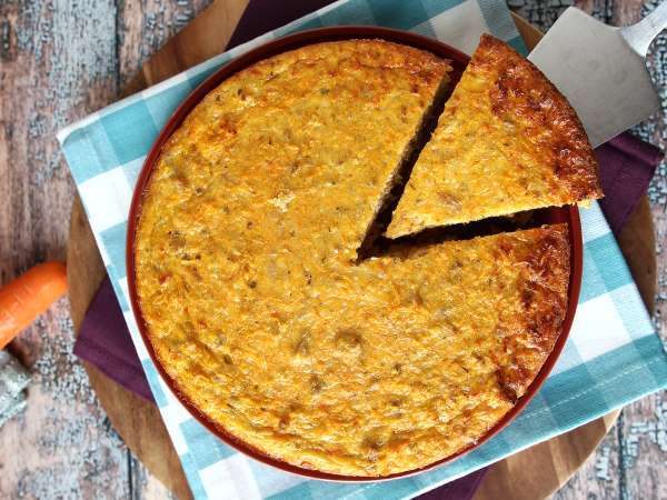 Pohjaton tonnikala-, porkkana- ja raejuustoquiche: helppo ja proteiinipitoinen - Valmistelu askel 10