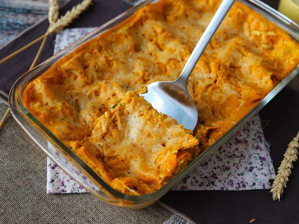 Butternut-kurpitsa-, pinaatti- ja ricottalasagne - Valmistelu askel 10