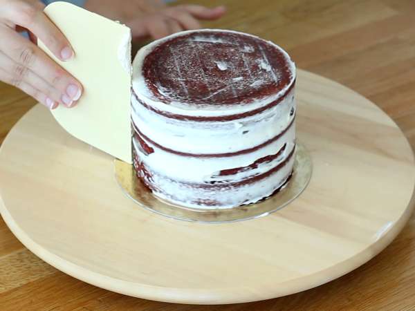 Halloween-erikoisversio Red Velvet -kakusta! - Valmistelu askel 11