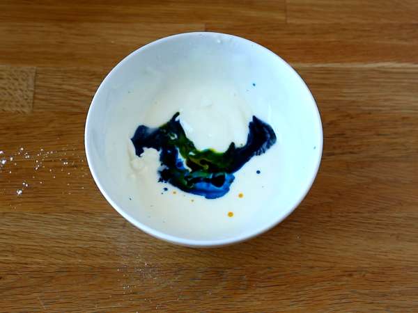 Halloween-bundt-kakku pirullisen herkullisella kuorrutuksella - Valmistelu askel 7