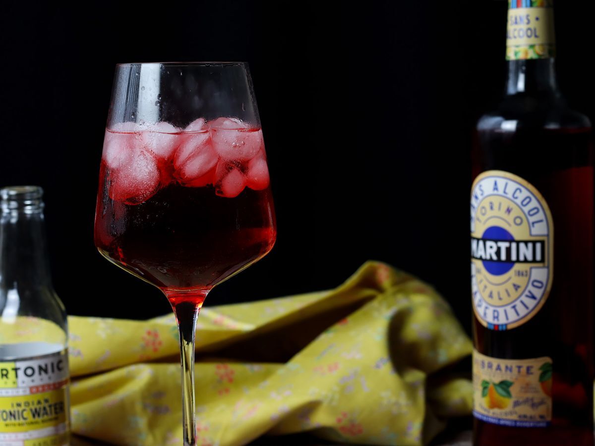 Alkoholiton Martini Tonic, raikas ja hedelmäinen cocktail! - kuva 4