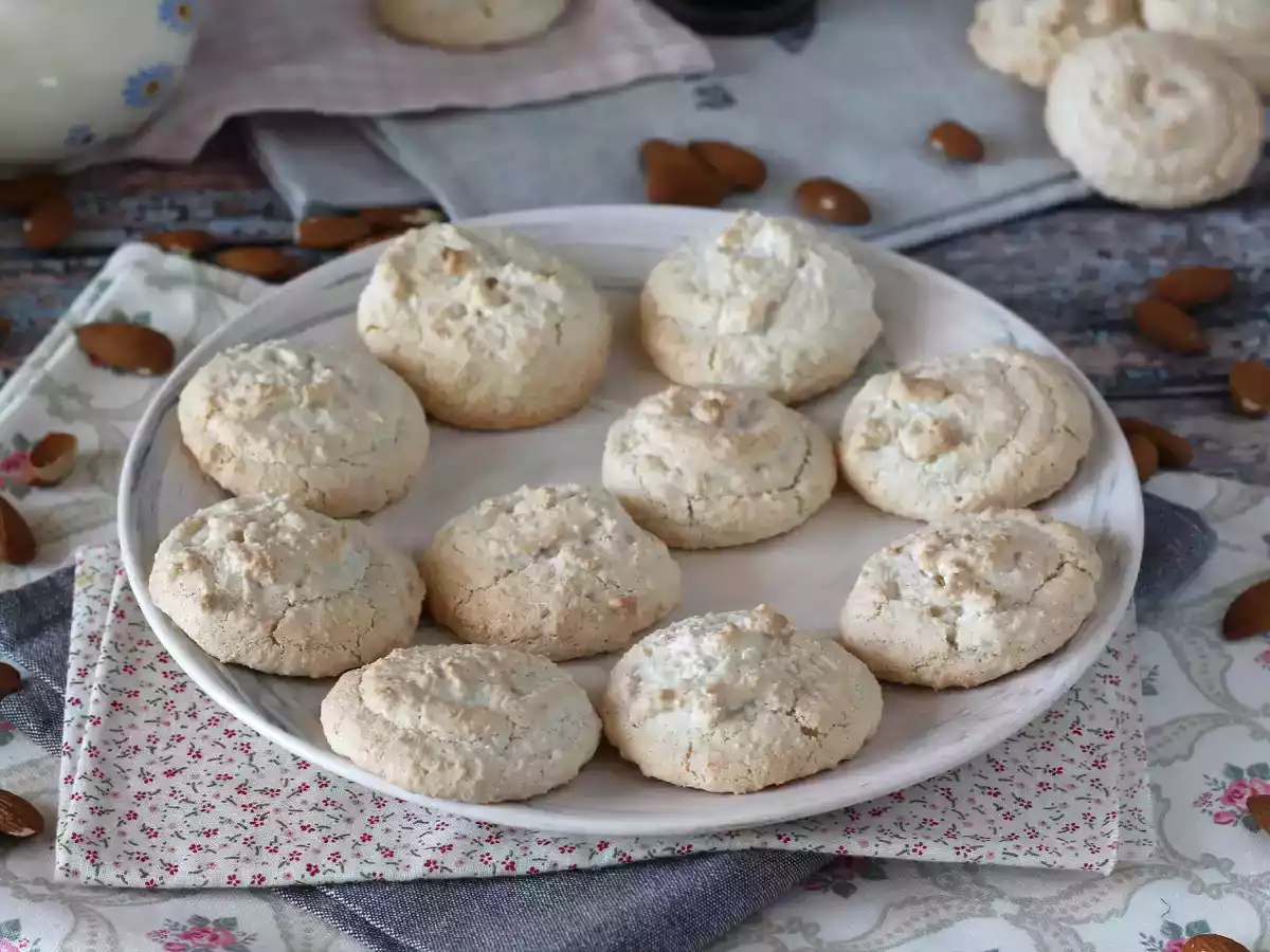Amaretti, italialaiset manteliherkut, jotka sopivat täydellisesti kahvin kanssa! - kuva 2